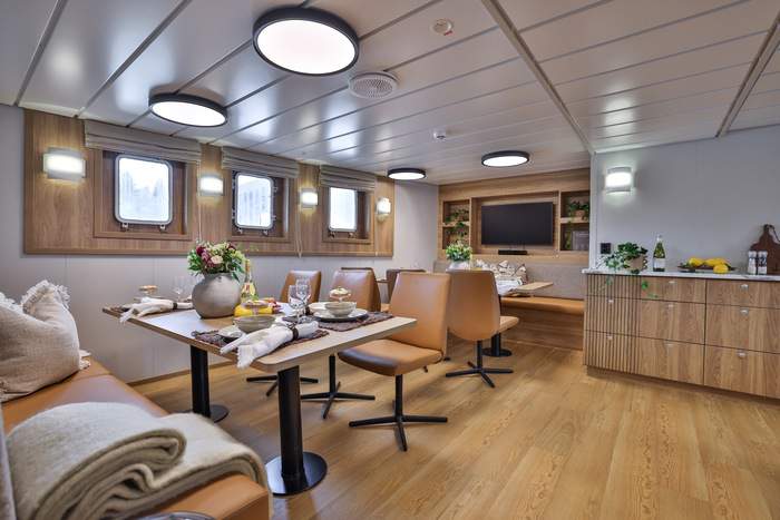 MV Vikingfjord Dining Area Wide Secret Atlas.jpg